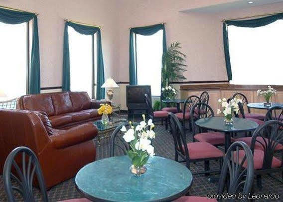 Econo Inn&suites Hotel 2*