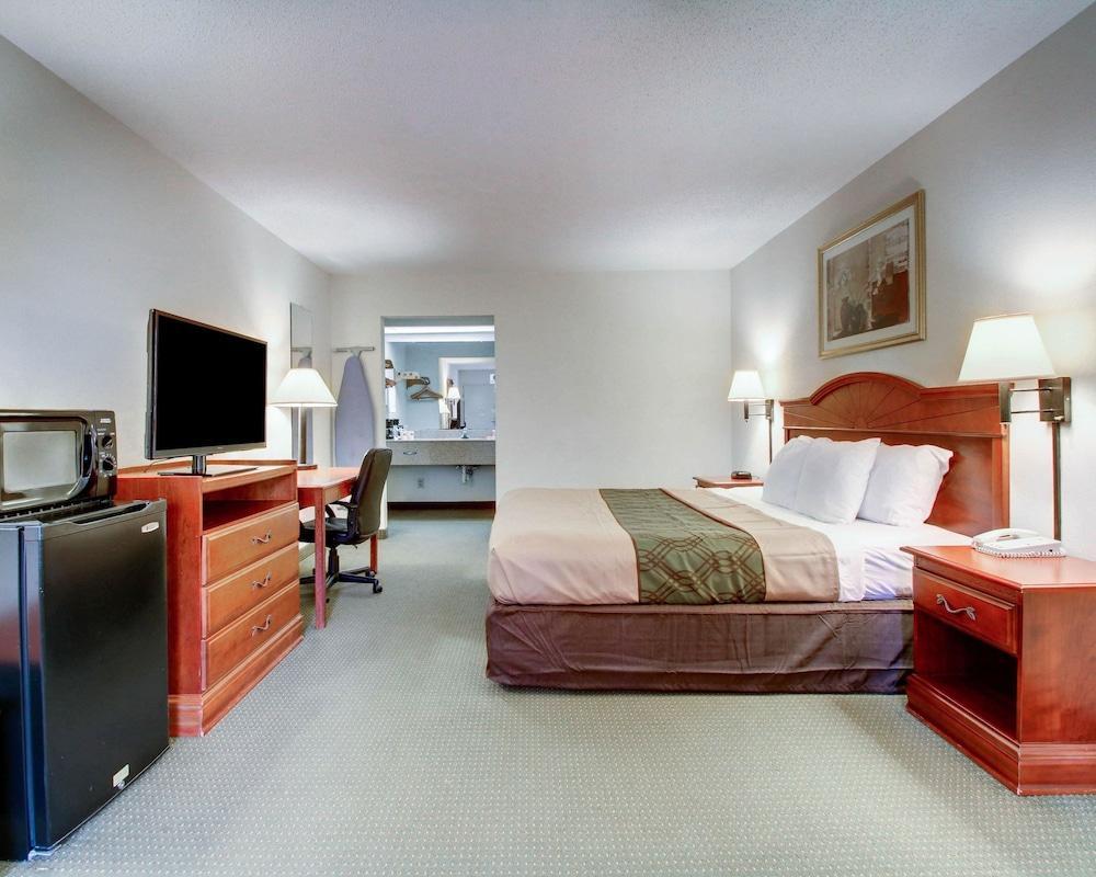 Econo & Hotel 2*