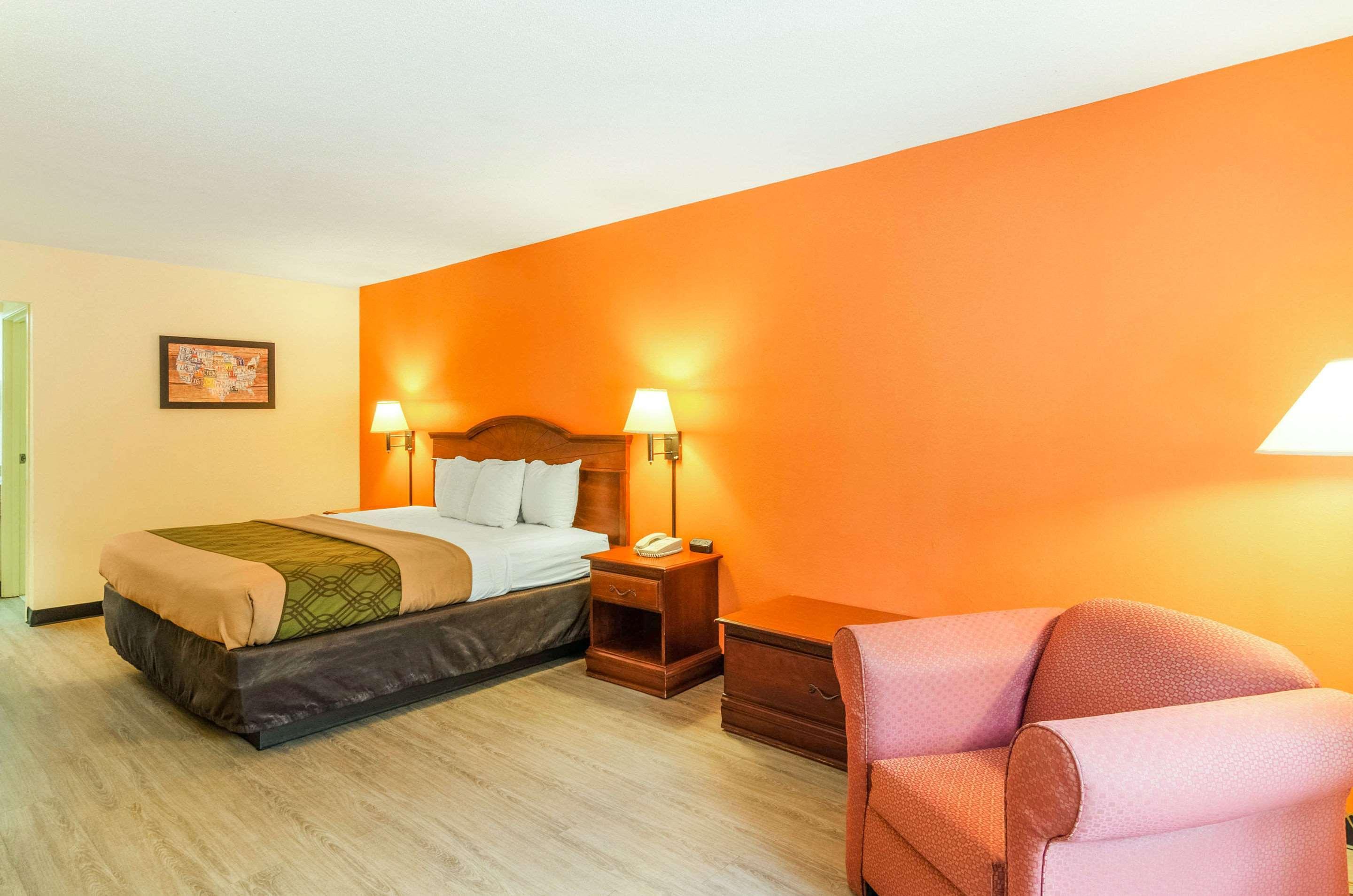 Hotel Econo & Gulfport